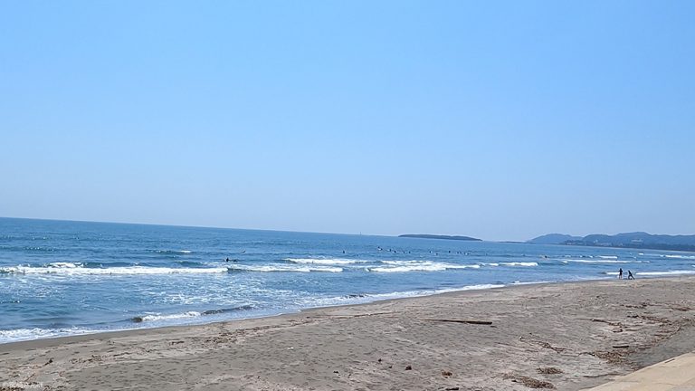 宮崎県日向のお倉ヶ浜サーフポイント - 日向サーフキャンプ