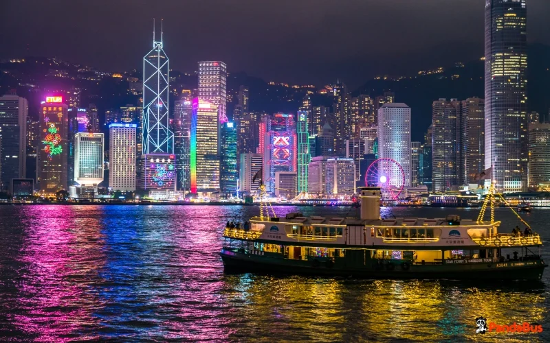 香港ビクトリアハーバー・インズ・ジャーニー・ナイトクルーズGetYourGuide