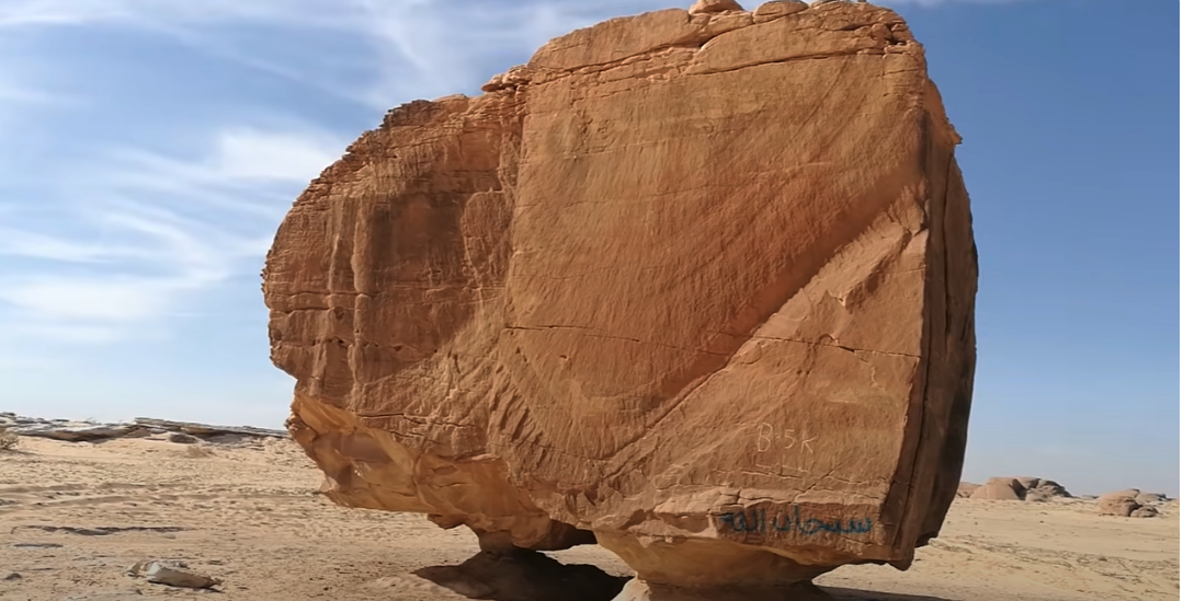 世界の岩 海外の魅力的な奇岩・岩の絶景20選：オンラインツアーまとめどこでもドアTrip メタバース