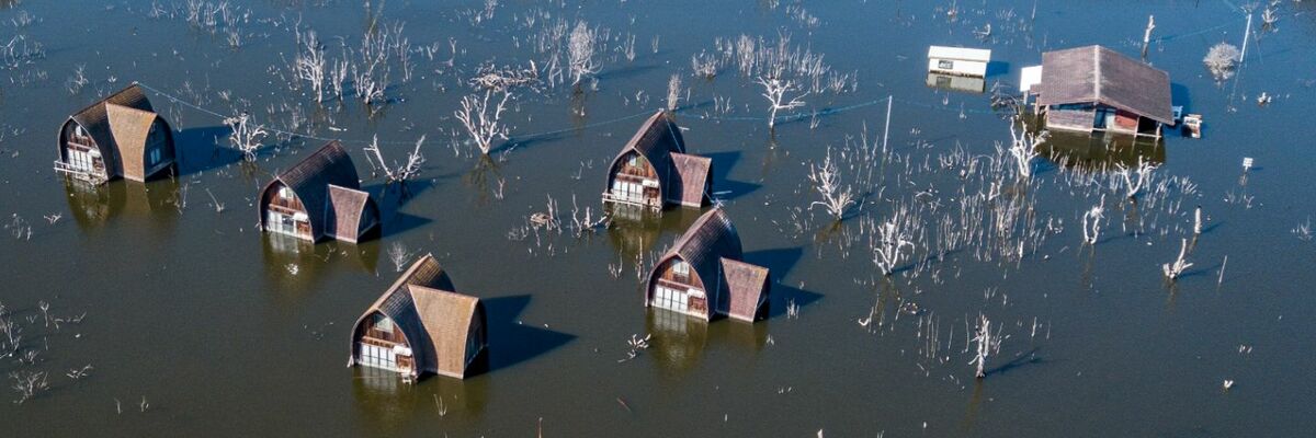 鹿忍グリーンファーム跡 水没ペンション村 廃墟ペンションの不思議な光景 瀬戸内市岡山スタイル