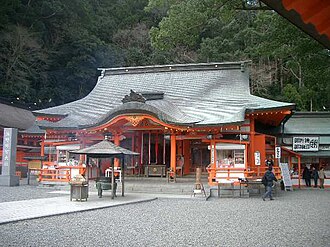 梅田発 ＜トイレ付！足元ゆったりバス利用＞神秘のパワースポット「熊野那智大社」＆「熊野速玉大社」でパワーチャージ！落差133メートル！日本三名瀑「那智の滝」◎うれしいお弁当付HIS 関西発