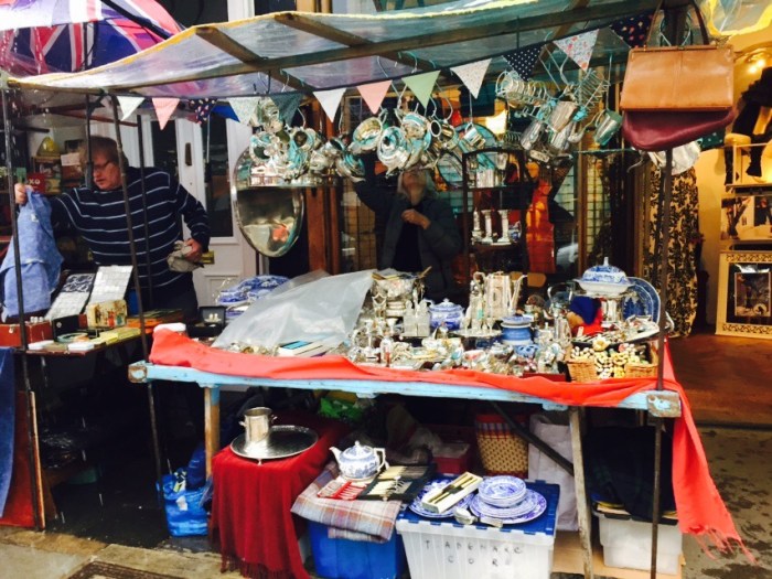 ポートベローマーケットの土曜日にアンティークショッピング！ワーホリ留学ブログ@イギリス