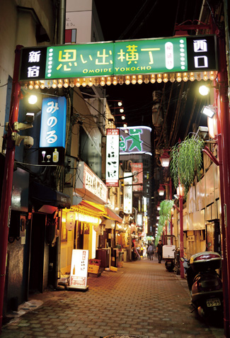 新宿昼飲み🍺 ママ友と新宿で昼飲みー！ 10時から15時まで飲んで食べて楽しかった♪ 店員さんがニコニコ楽しそうに焼いてくれる四文屋の串たちが美味しすぎた🤤