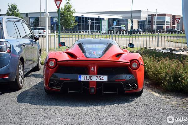 青空駐車の人は要注意！ クルマを劣化させる紫外線への対策とは WEB CARTOP自動車情報・ニュース