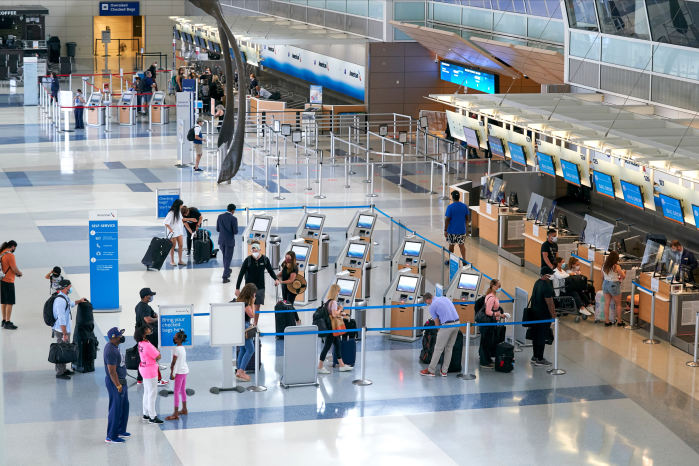 成田空港、ダラス空港と関係強化