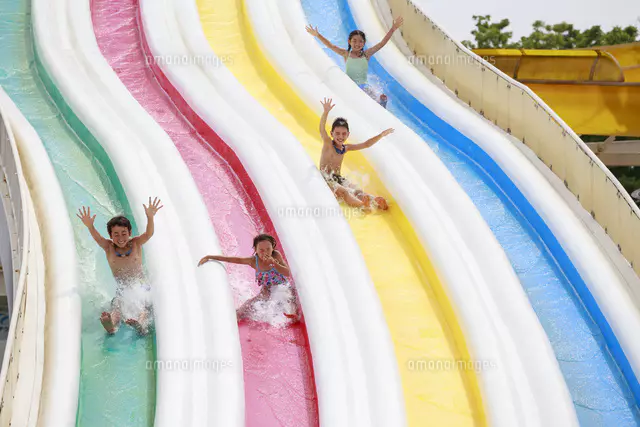 80点を超えるウォータースライダー 女性のイラスト素材、ロイヤリティフリーのベクター素材グラフィックスとクリップアート -