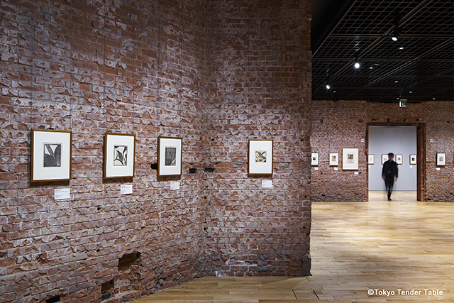 埼玉に「東京駅」なぜ存在!? そっくり赤レンガ駅舎ができたワケ 新1万円札の人物との深いかかわり乗りものニュース