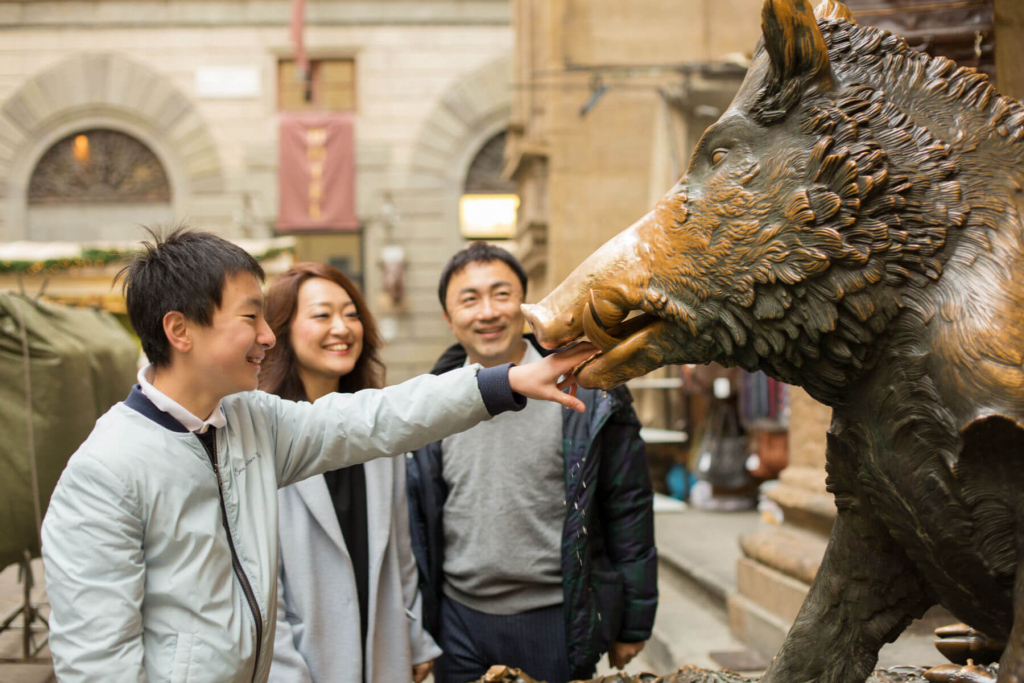 海外旅行 写真を撮ってはいけない場所！撮影禁止の理由と撮影許可の必要性