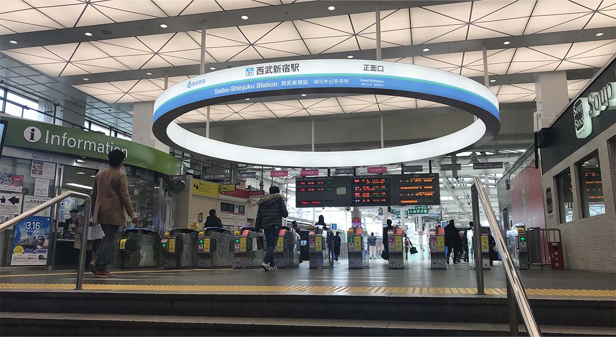 新宿駅東西自由通路の整備：新宿区