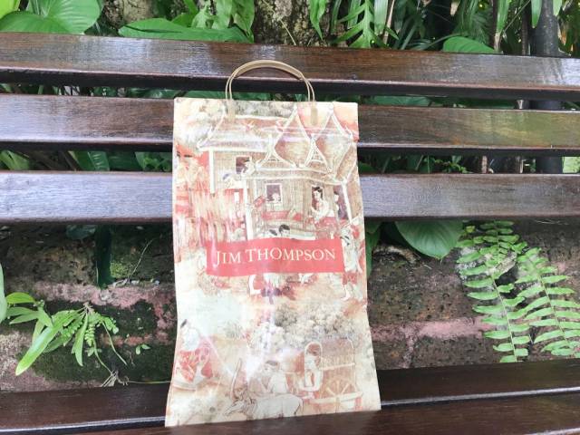 タイシルクの老舗「ジムトンプソン」本店でお土産探しTRIPPING