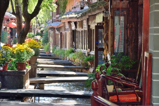 麗江古城個人旅行ガイド 2025年 ：おすすめの周辺アクティビティ、人気観光スポット、旅程の計画、宿泊施設、グルメ、交通機関、天気など、旅行に必要な情報が満載 2025年10月更新Trip.com