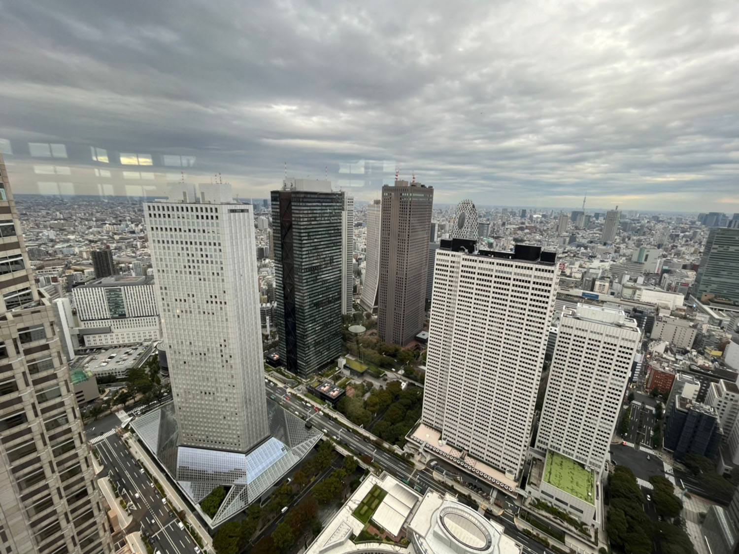 都庁超えの「新宿で1番高い」ビルが誕生へ、大型再開発で新宿駅西口エリア一新か楽待新聞 不動産投資コラム・ニュース