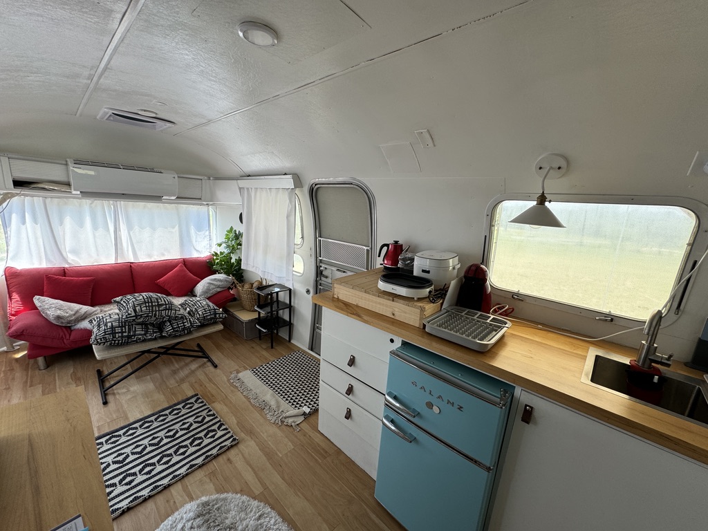 長野県の湖畔、大自然に囲まれてグランピング！「GLAMPING BASE enCamp」TABIZINE～人生に旅心を～