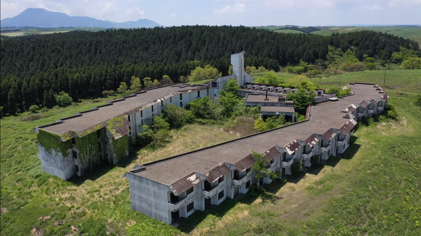 廃業したゴルフ場 北海道某所・バブル期の遺構・廃墟視察