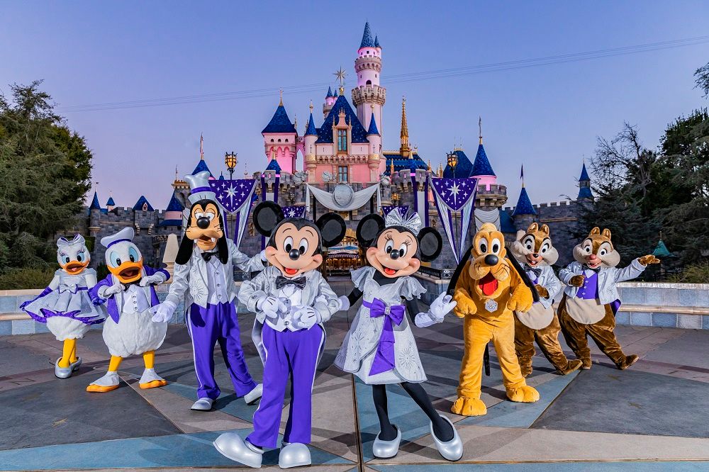 世界のディズニーランドは5ヵ国6都市！海外ディズニーの魅力と特徴は？楽天トラベル観光体験Rakuten Travel Experiences