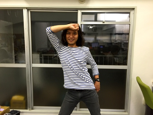 綾羽・滋賀学園＞最後を締めた綾羽・安井 は最後の打者を中飛に打ち取りガッツポーズ撮影・井垣 忠夫-