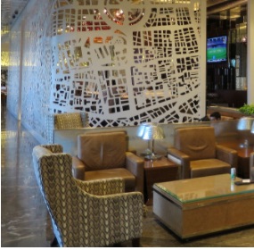 ムンバイ空港：プライオリティパスで利用できるLoyalty Lounge、オールド・モンクでインドを味わう5star traveler