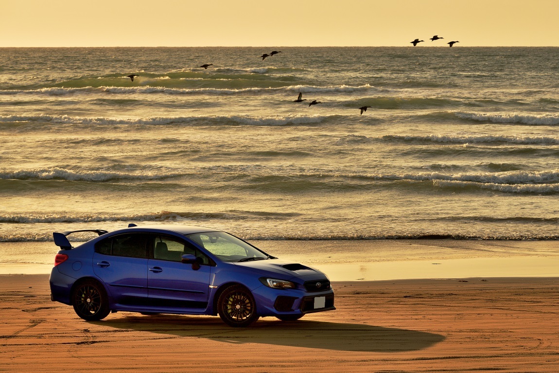 世界でも3か所だけ！車で走れる砂浜「千里浜なぎさドライブウェイ」を駆け抜けたいRETRIP リトリップ