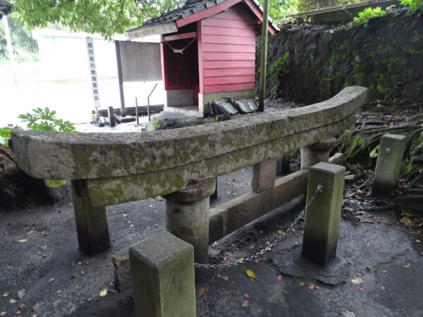 黒神埋没鳥居観光スポット公式 鹿児島市の観光・旅行情報サイトかごしま市観光ナビ