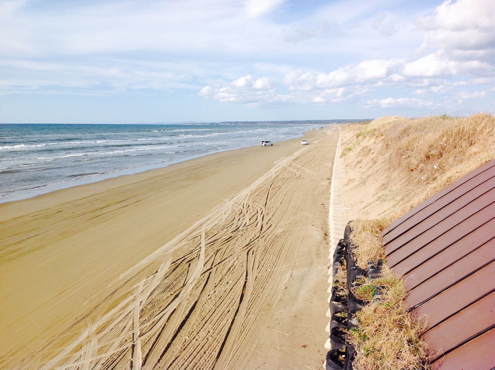 車走れる砂浜、浸食で存続危機 石川・能登半島 - 日本経済新聞