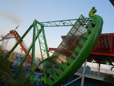 LA発＞サンタモニカ・ピアにある遊園地、パシフィック・パークを体験！！スタッフブログたびらば 旅ＬＯＶＥＲ海外旅行情報サイト