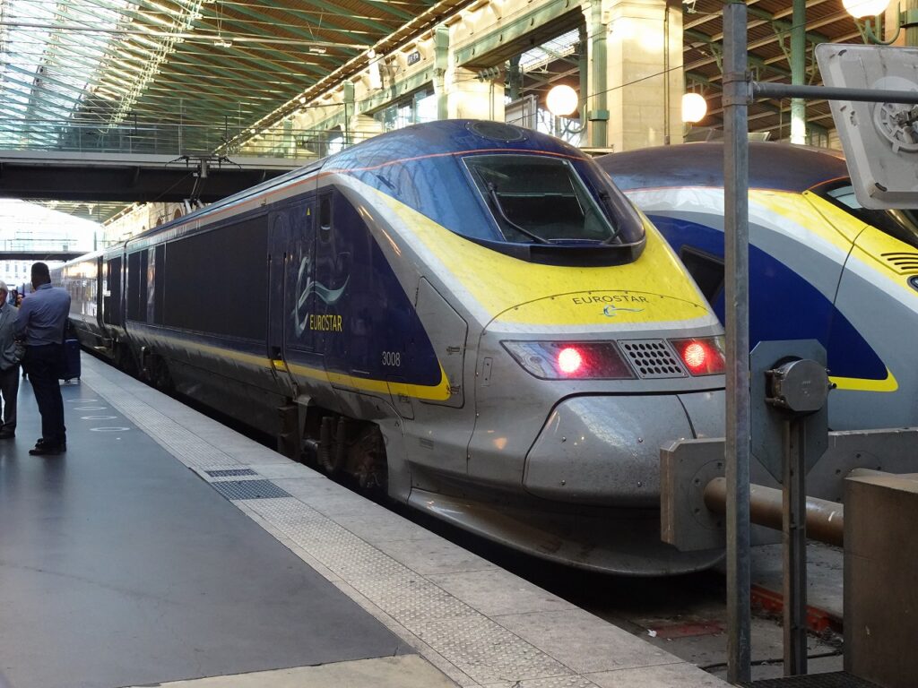 列車で飲みたい パリ～ロンドン 国際特急ユーロスター、ドーバー海峡で飲む