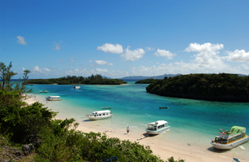 石垣島幻の島上陸ツアー半日 約2時間泳がなくても参加OK！シュノーケルも楽しめます！竹富島・西表島観光 組み合わせ可能！0歳～参加可！※最小催行人数2名沖縄の離島観光専門サイト「しまたび」