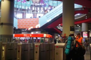 母娘旅🇪🇸-ﾏﾄﾞﾘｰﾄﾞ•ﾊﾞﾗﾊｽ空港からｱﾄ-ﾁｬ駅へ空港ﾊﾞｽの乗換えは簡単💡Dum 週末トラベル日記 会社員