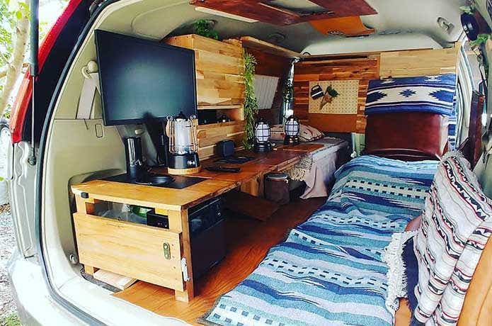 全キャンパーの憧れを実践しているカップル『軽バン生活』のススメ - In&Outdoor