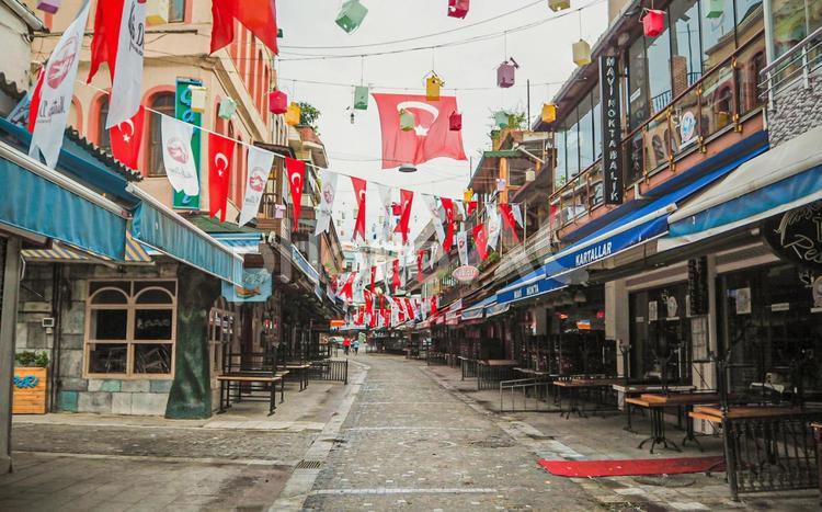 トルコ一人旅：イスタンブール新市街のシンボル・ガラタ塔チェルブロ