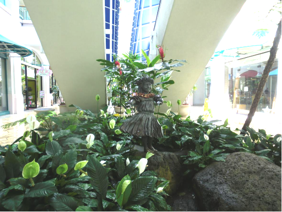 ショックで ＆ダウンタウンの美しい街並みと、アロハタワーの昼と夜＆どうかご無事でさゆり in Hawaii