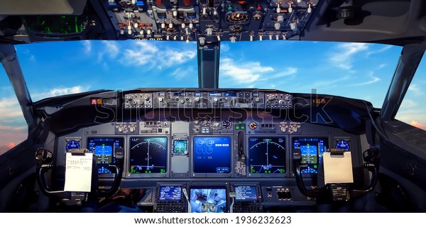 旅客機のコックピット窓は開閉できてこれはどういった目的で使われるでしょうか？ - Skyart JAPAN