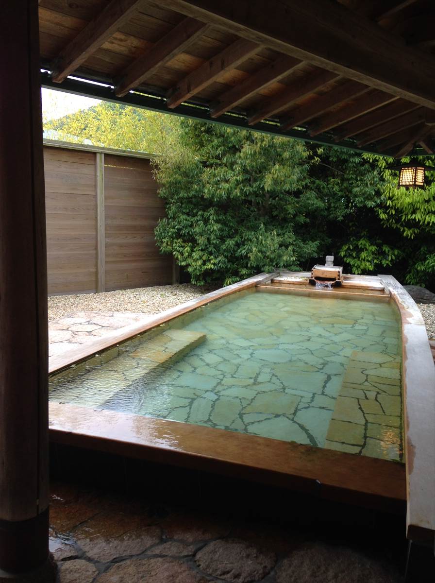 まさにタイムスリップ！雅やかな平安時代の貴族体験ができる徳島県阿波市の温泉旅館『旅殿 御所 社乃森 やしろのもり 』ロータスタウン－クルマとあなたをつなぐ情報サイト