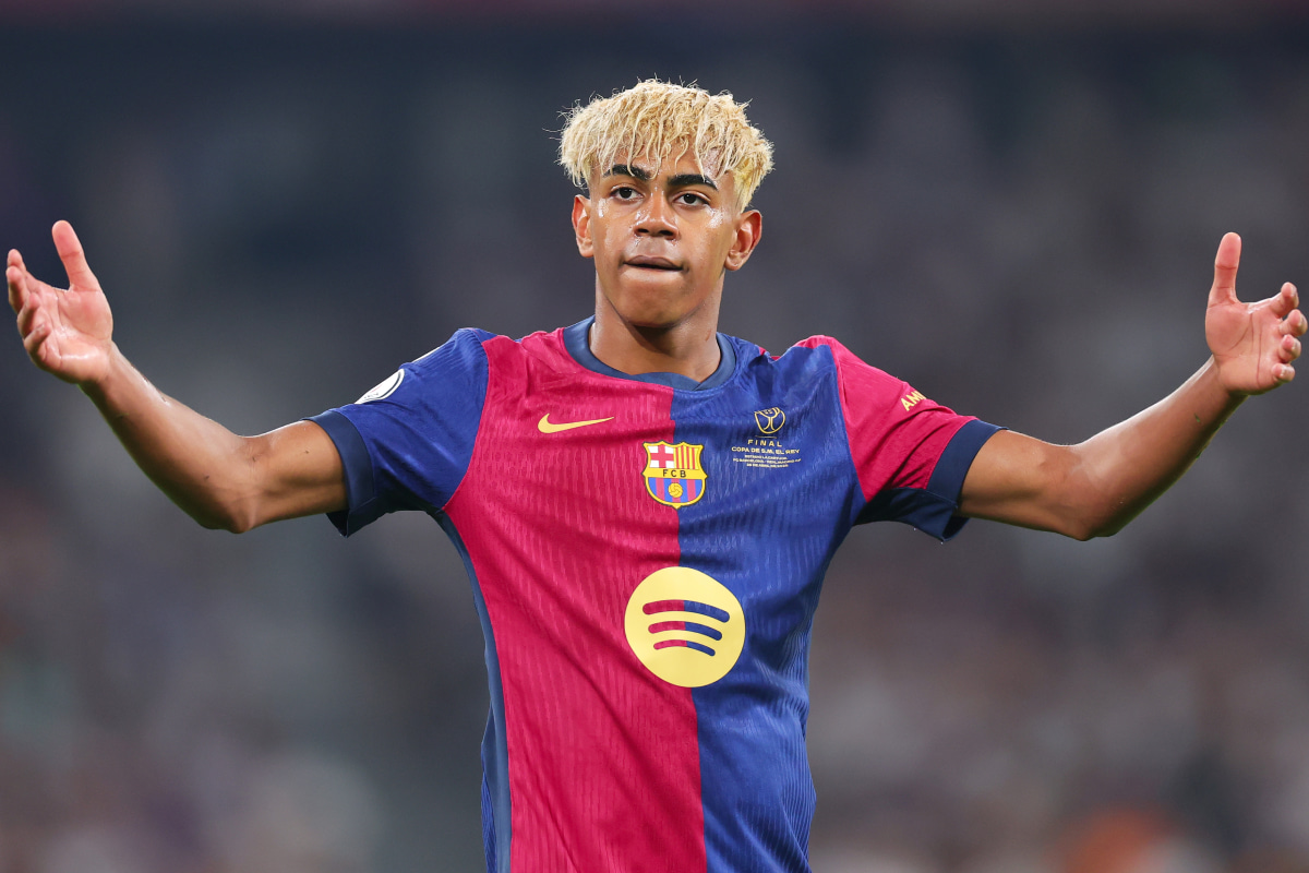 ラミン・ヤマルが背番号10に変更 バルセロナの新たな象徴へ -