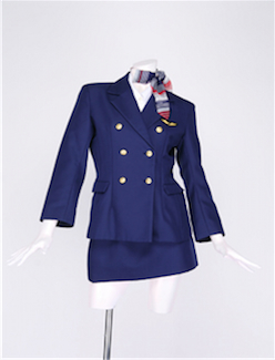 上空で転倒して骨折のCA、客室乗務員が「若い女性」である必要はあるのか？ニューズウィーク日本版 オフィシャルサイト