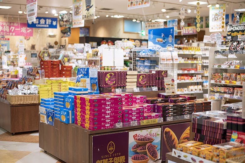 国際通りのおみやげさんに聞く 人気の沖縄土産ベスト５J-TRIP Smart