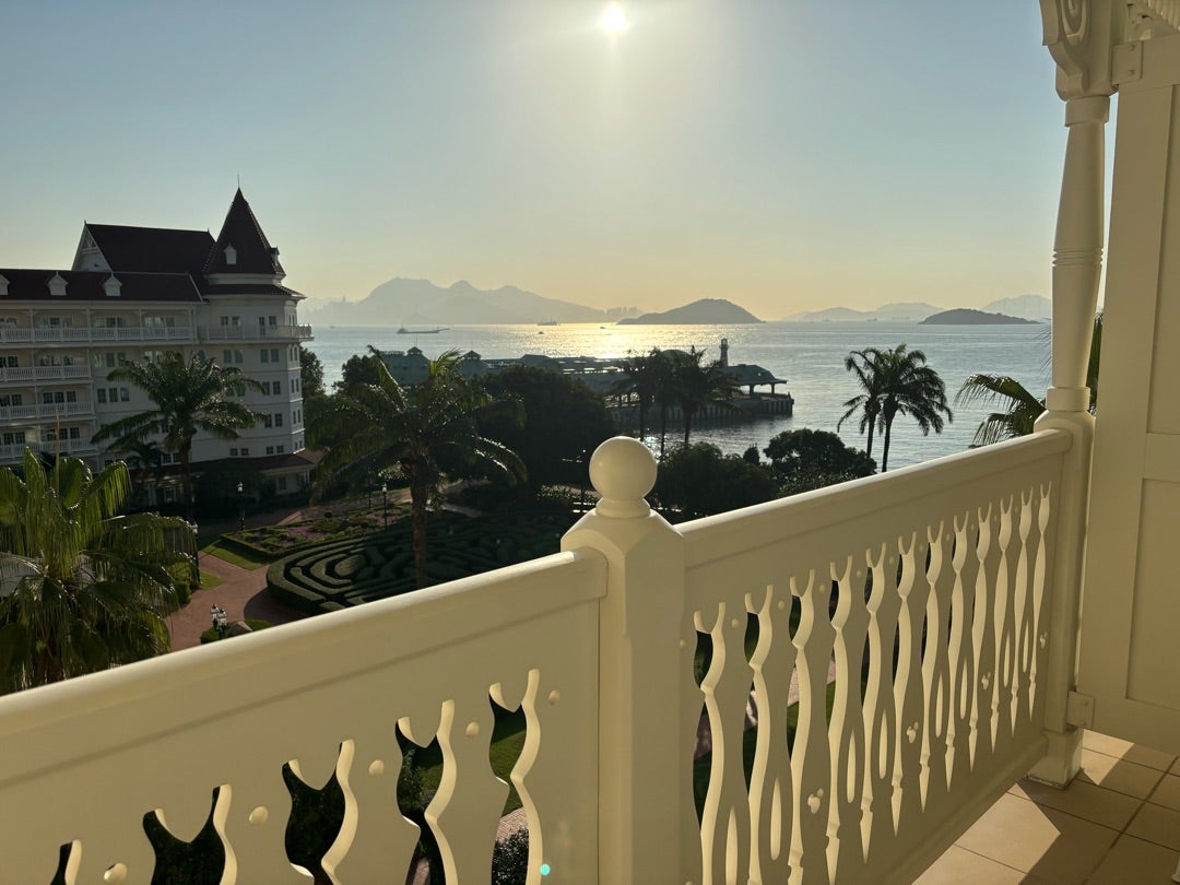 部屋から夜景が見える！香港のおすすめ高級ホテル ヴィクトリアピークvs九龍側絶景in - 海外旅行記