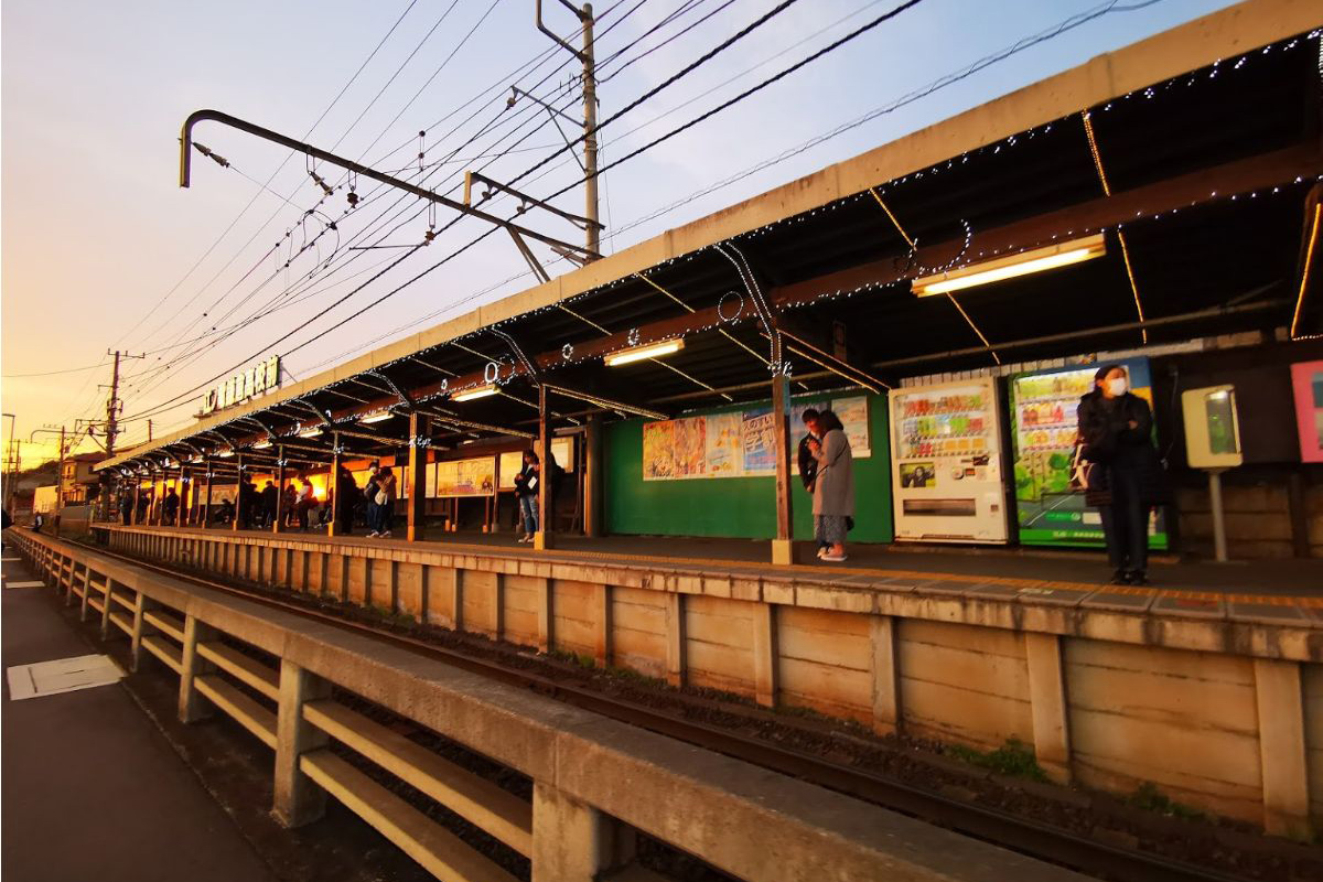 鎌倉高校前駅海の見える駅