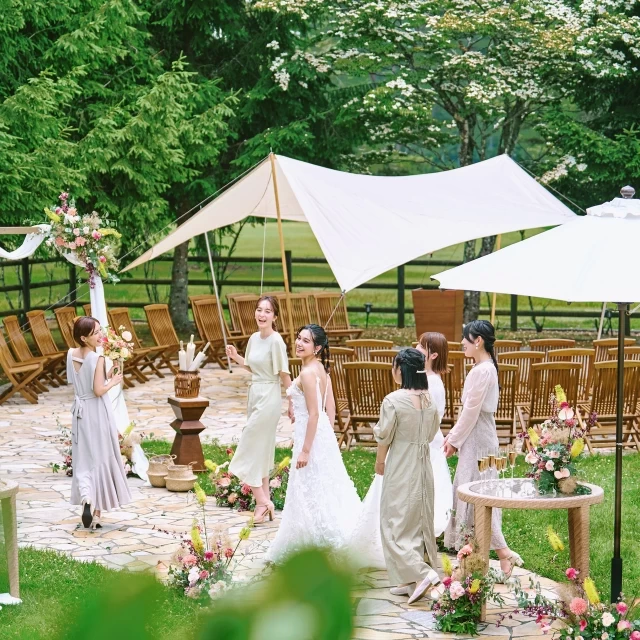 軽井沢のガーデンウェディング特集