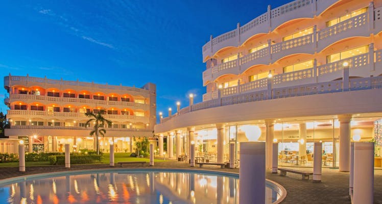 宮古島東急ホテル＆リゾーツ」に泊まった。東洋一の与那覇前浜ビーチはやっぱり最高だった