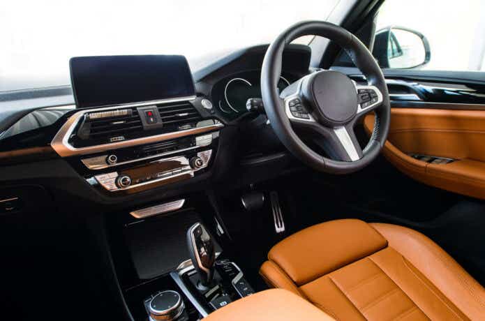 車内にあるとかっこいいおすすめグッズ11選！ガジェットで決めよう！CARTUNEマガジン