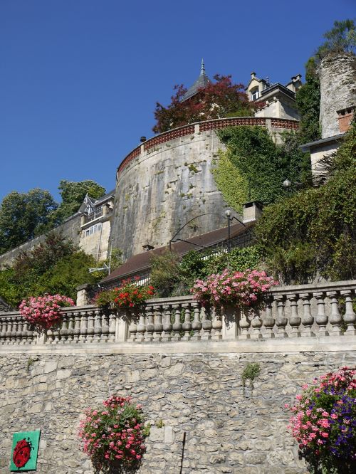 フランス語：孤独。リムーザン、ヴィゲンのお土産。孤独。リムーザン地方ヴィゲンの思い出