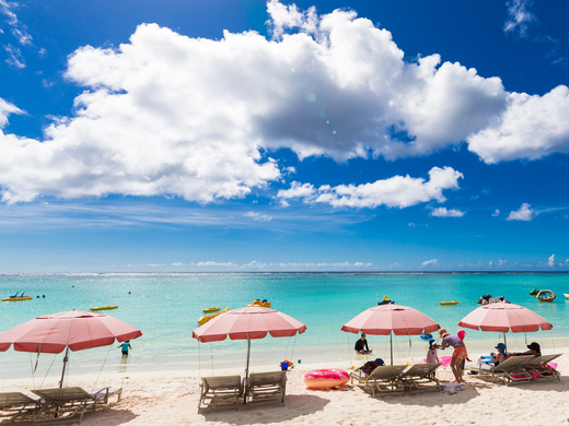 グアム旅行でのプラグ情報 - Genspark