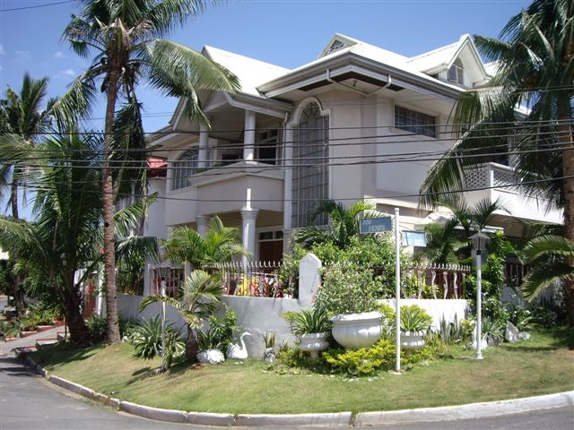 フィリピン現地リポートリマサワ島のトタン屋根復旧支援 台風22号オペレーション・ブレッシング・ジャパン