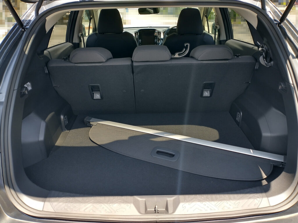 この値段でこの質感 コスパ最高?!スバル クロストレック土屋圭市が試乗検証！工藤貴宏 霧島聖子が内外装を徹底解説！車選びドットコムマガジン