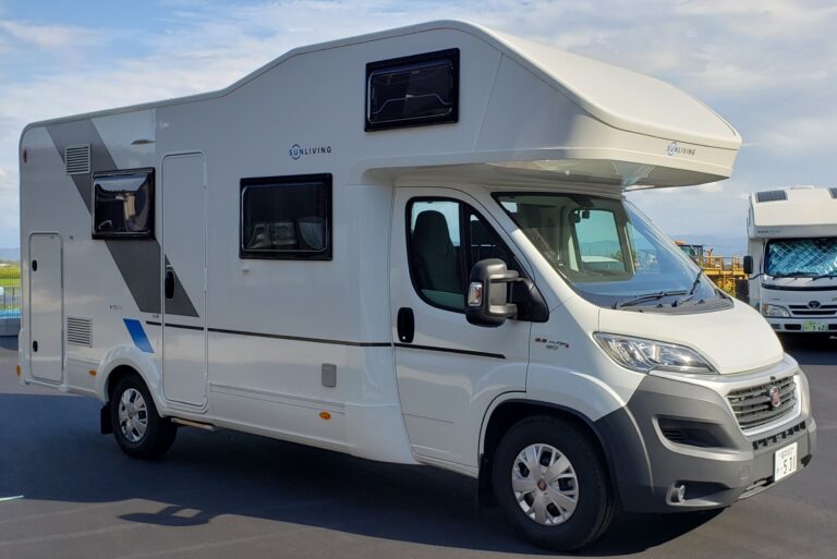 N-VAN コンポオリジナルキャンピングカーはホワイトハウスキャンパ