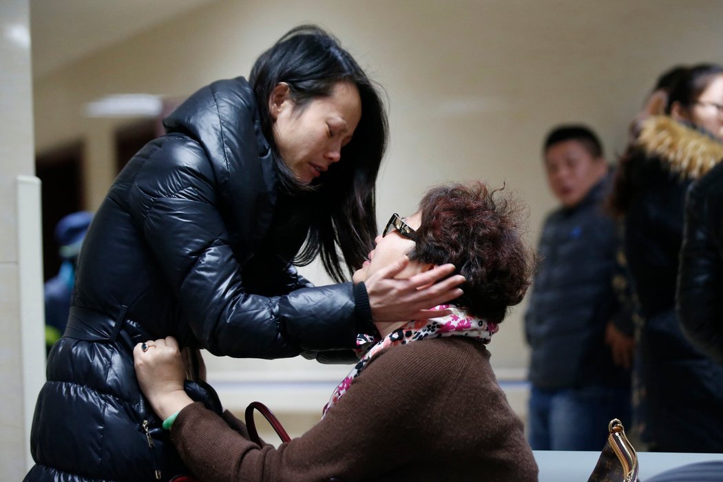 上海の外灘・英国租界・ガーデンブリッジ・トラックが衝突』上海 中国 の旅行記・ブログ