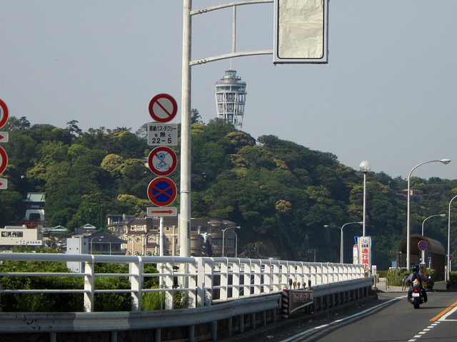 車両侵進入禁止時間１５：００～２０：００大島中の橋商店街 東京都江東区大島にある１００年を迎えた商店街