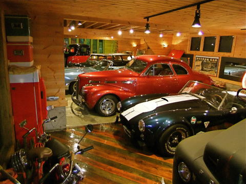 炎のマシンホットロッドとは？日本でも注目のアメ車カスタムカルチャーMOBYモビー