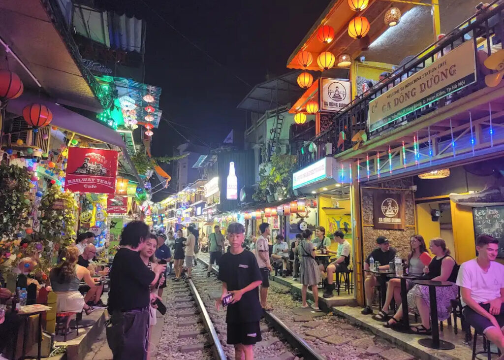 トレインストリートは警察の観光客禁止で閑散ブイプレVPRESS・ベトナム情報版